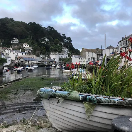 Creekside Bathpool Cornwall *